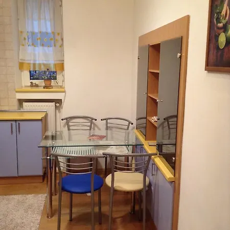 Family Stay In Lviv Exterior photo